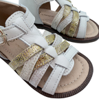 Sandales blanches, dorées et argentées — 21