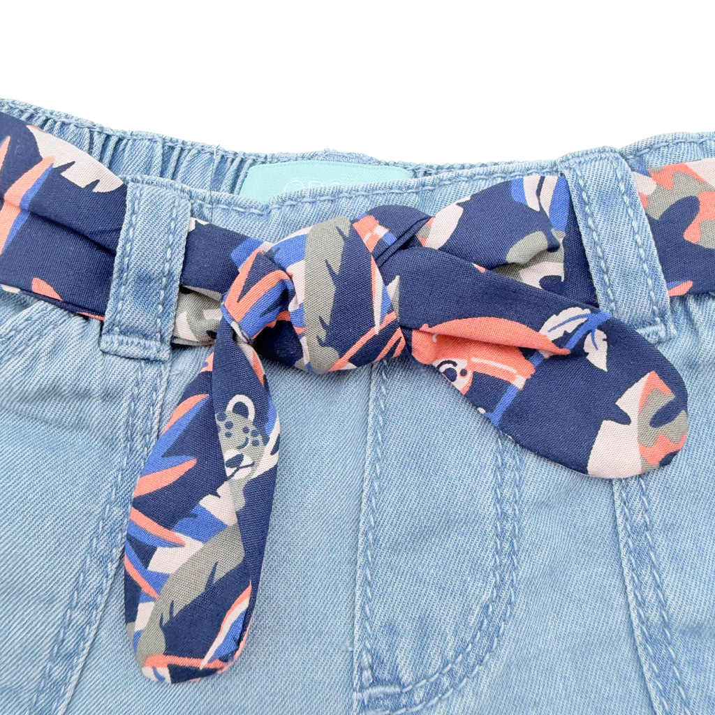 Short en jean bleu avec ceinture imprimée - 6 mois