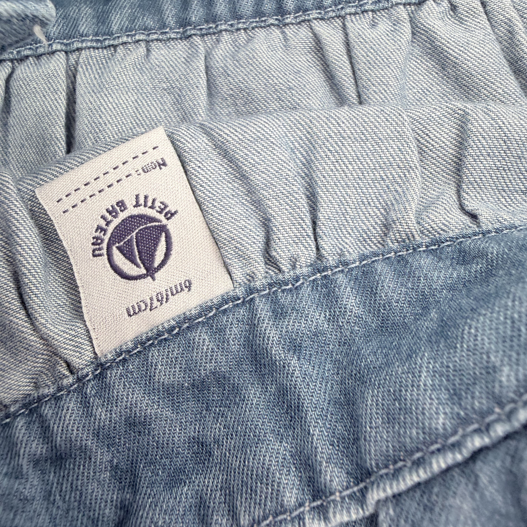 Robe salopette en denim bleu — 6 mois
