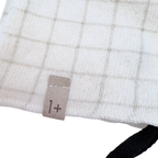 Bonnet bébé écru à carreaux en maille – 0-3 mois