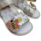 Sandales fleurs et abeille champagne — 21