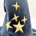 Chapeau de magicien bleu marine à étoiles dorées - 4-6 ans